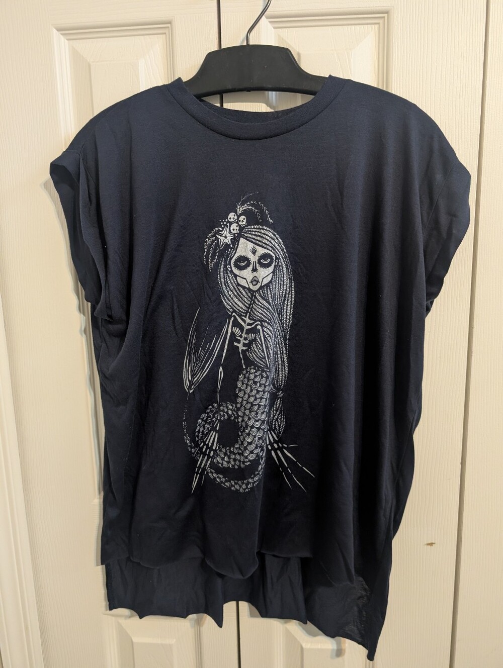Migdalia Muscle Tee With Skeleton Mermaid